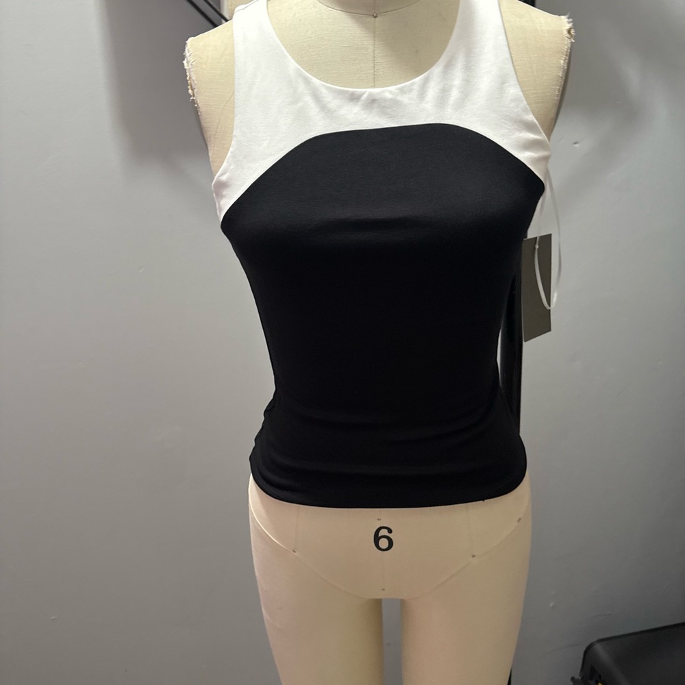 Lily White Monochrome Tank Top - Picture 4 of 7
